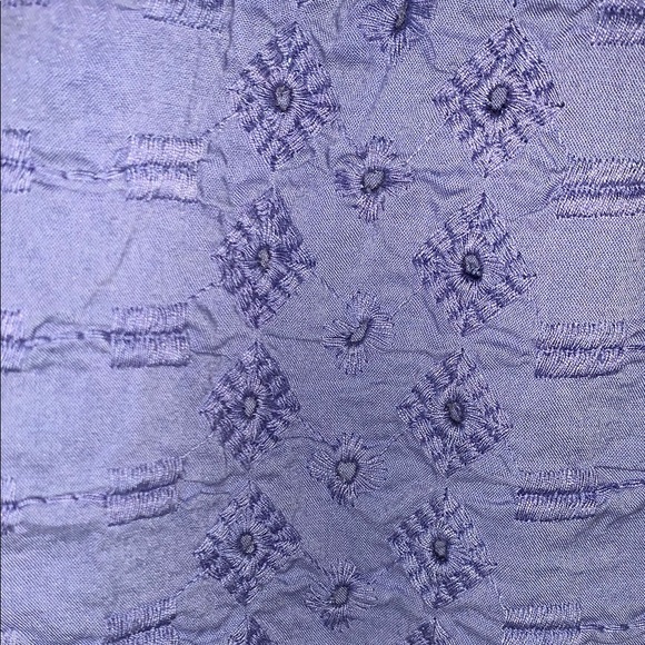Gently Loved Women's Blue Eyelet Embroidered Top by St Johns Bay - Picture 3 of 7